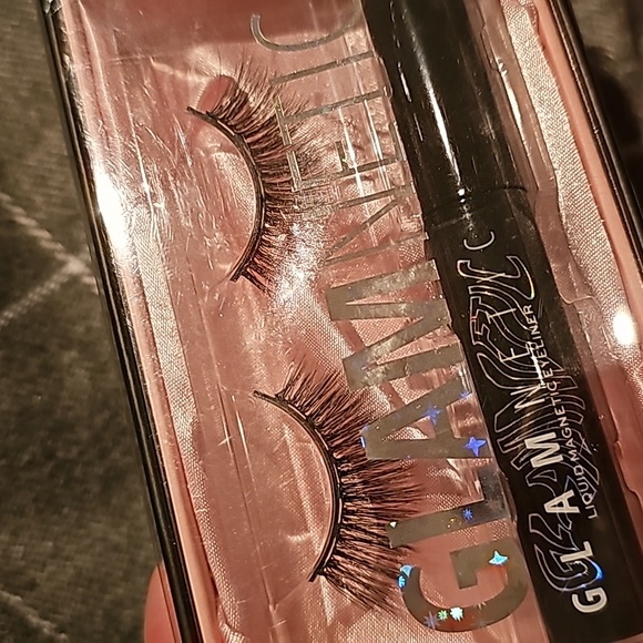 Glamnetic Verified magnetic eyelashes with applicator kit NEW please read!!! - Picture 6 of 8